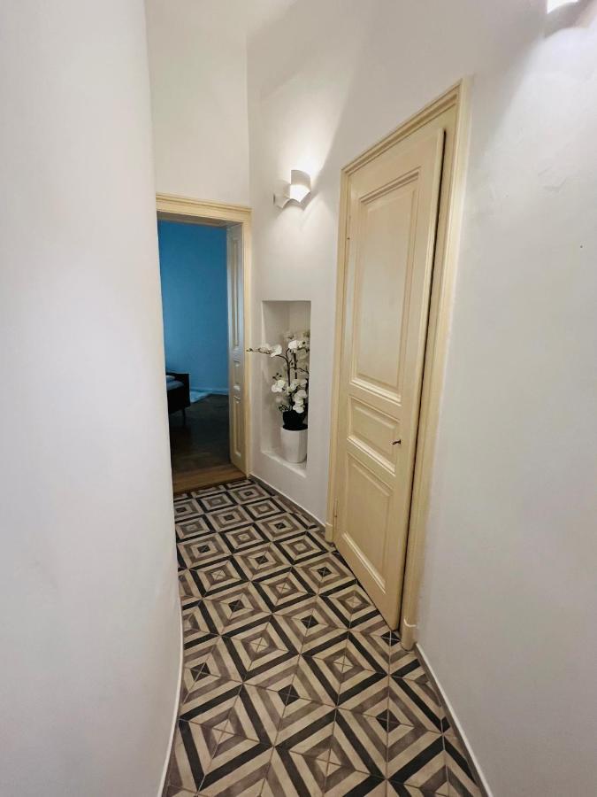 Beautiful Condo At The Old Town Bratislava Buitenkant foto