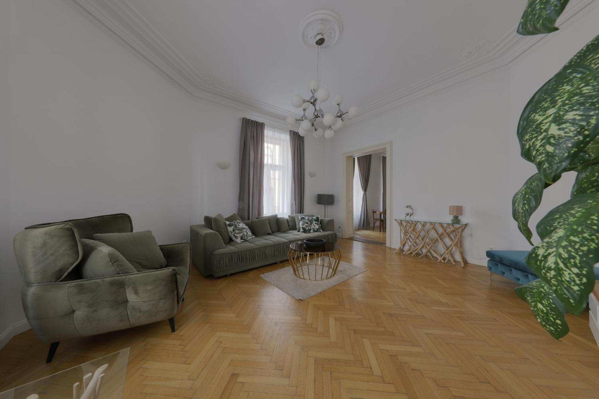 Beautiful Condo At The Old Town Bratislava Buitenkant foto
