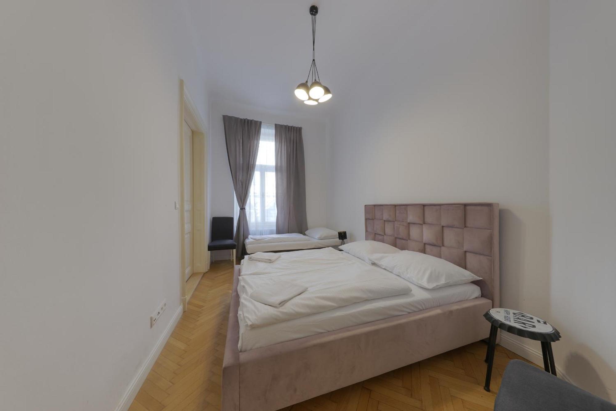 Beautiful Condo At The Old Town Bratislava Buitenkant foto