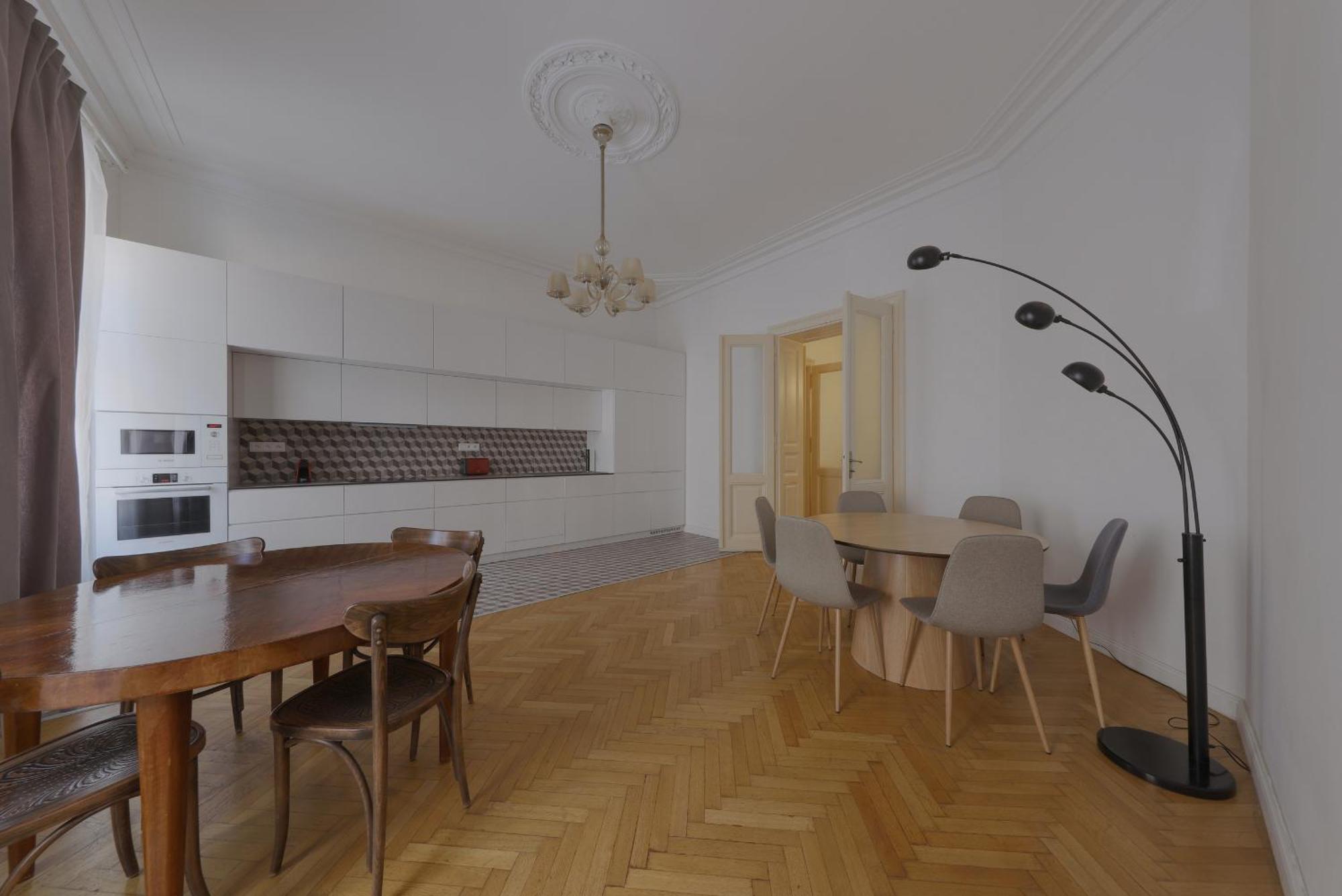 Beautiful Condo At The Old Town Bratislava Buitenkant foto