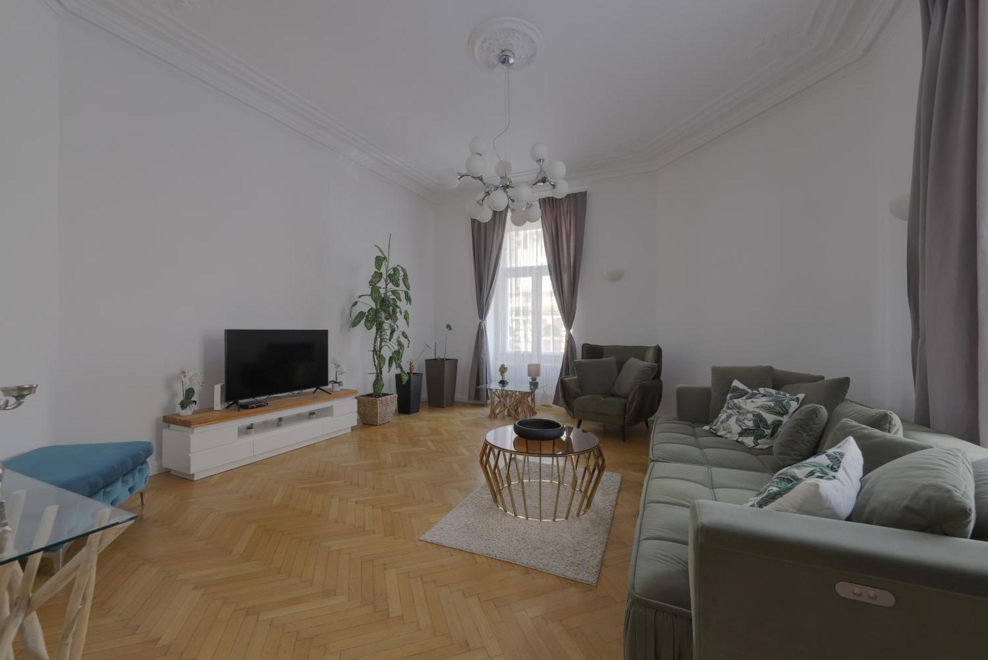 Beautiful Condo At The Old Town Bratislava Buitenkant foto